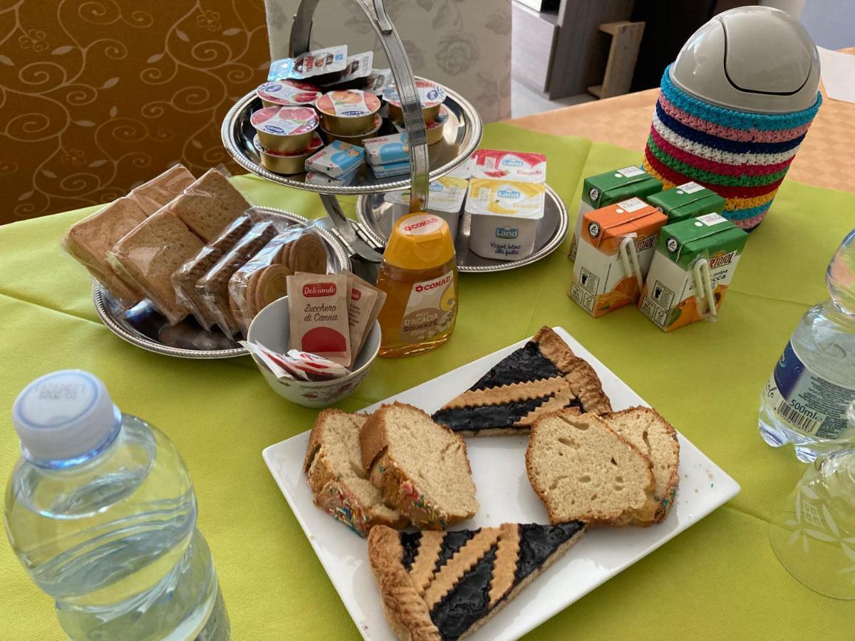 Oasi Dei Deserti - Camera Con Colazione Morciano di Romagna Eksteriør billede